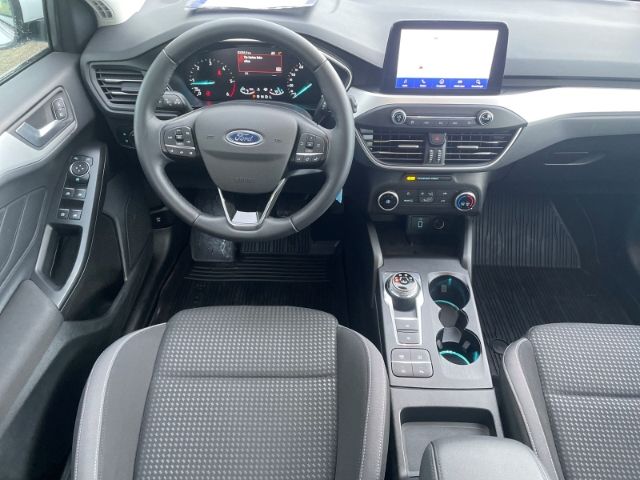 Fahrzeugabbildung Ford Focus 1.5 EcoBlue Cool & Connect Autom. Navi, Rü