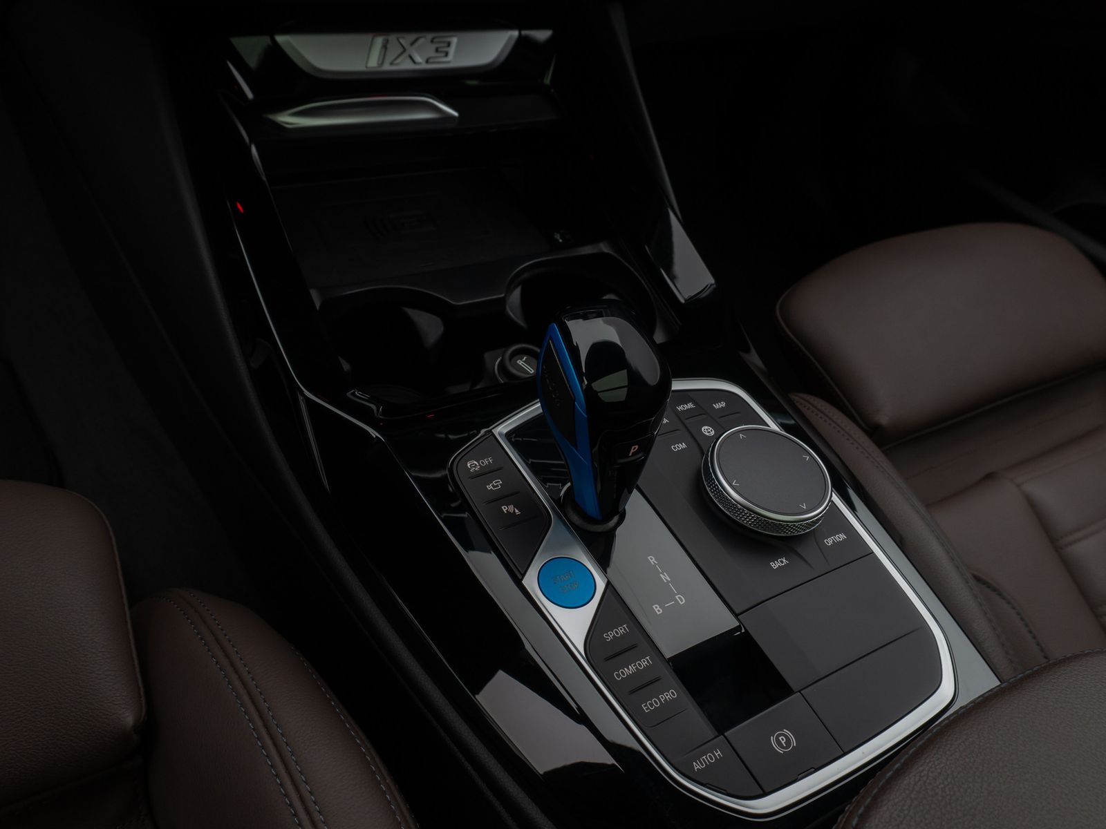 Fahrzeugabbildung BMW iX3 Impressive M Sport Panorama 360°HUD DAB H/K