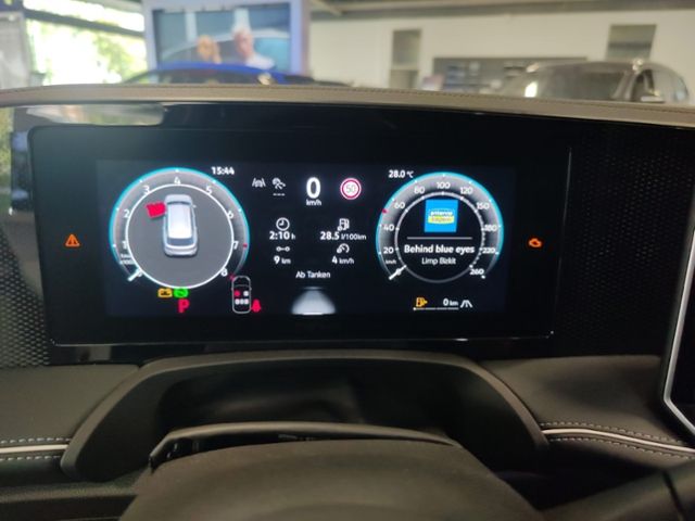 Fahrzeugabbildung Volkswagen Passat 1.5 eTSI BUSINESS MATRIX HUD NAVI SHZ KAM