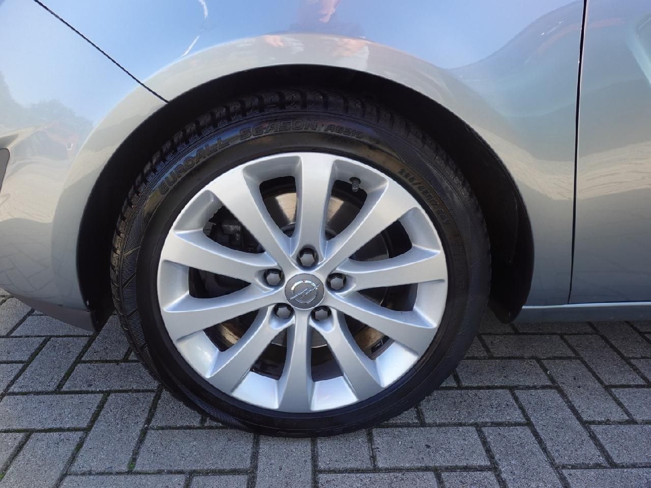 Fahrzeugabbildung Opel Meriva B 1,4 Innovation