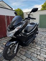 Honda PCX 125 in super gepflegten Zustand  - HONDA 125I