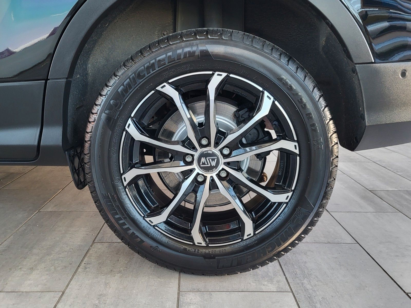 Fahrzeugabbildung Ford Kuga Winter P., Parkpilot v+h, Navi