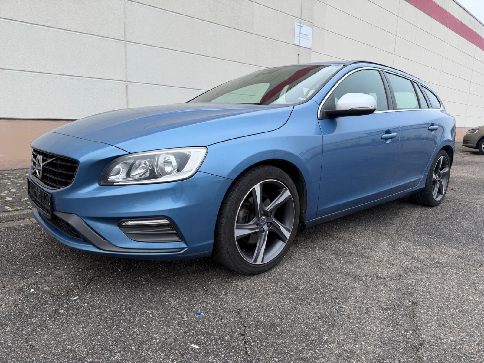 Volvo V60 D3 R-Design