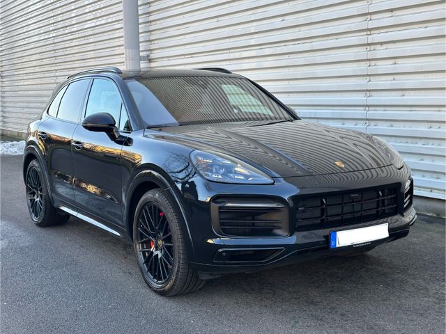 Porsche Cayenne GTS Chrono Matrix Bose Pano HeadUp