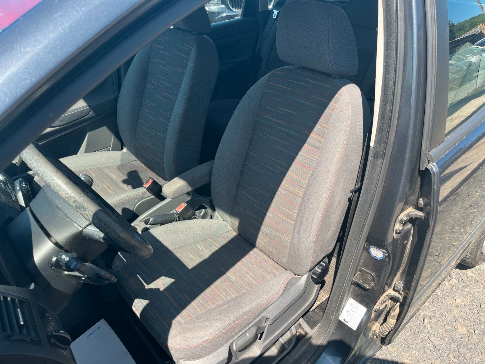 Fahrzeugabbildung Ford C-MAX 1.6 Style Klima TÜV 03/2026 AllWetter AHK