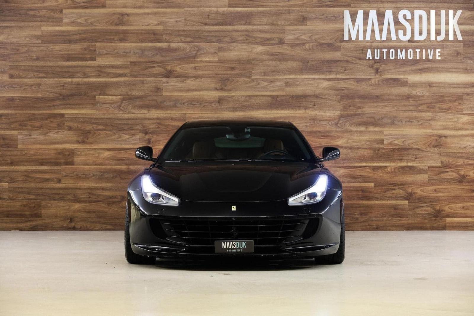 Ferrari GTC4Lusso V12 HELE|Novitec|Pass Display|Pano|JBL