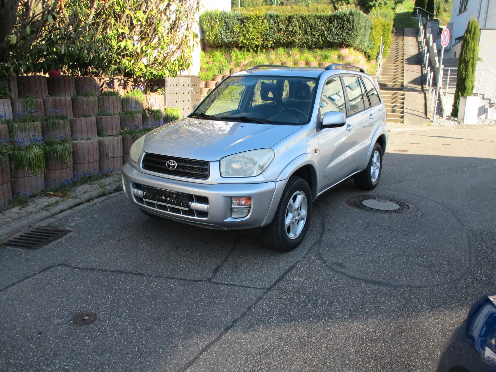 Toyota RAV 4 2.0 4x4 SPECIAL KLIMA AHK NAVI