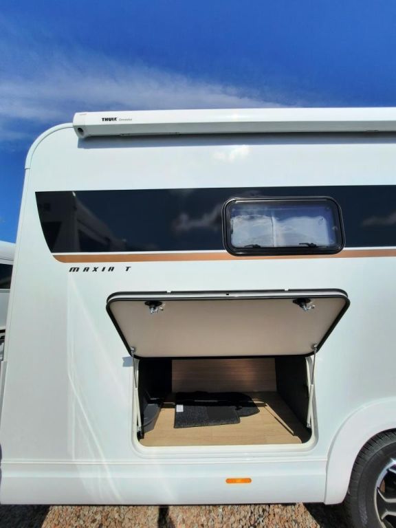 Fahrzeug Übersicht 19 Fahrzeugabbildung Hobby MAXIA T 740 WE Verfüg./Sparen Sie 12.579,- €