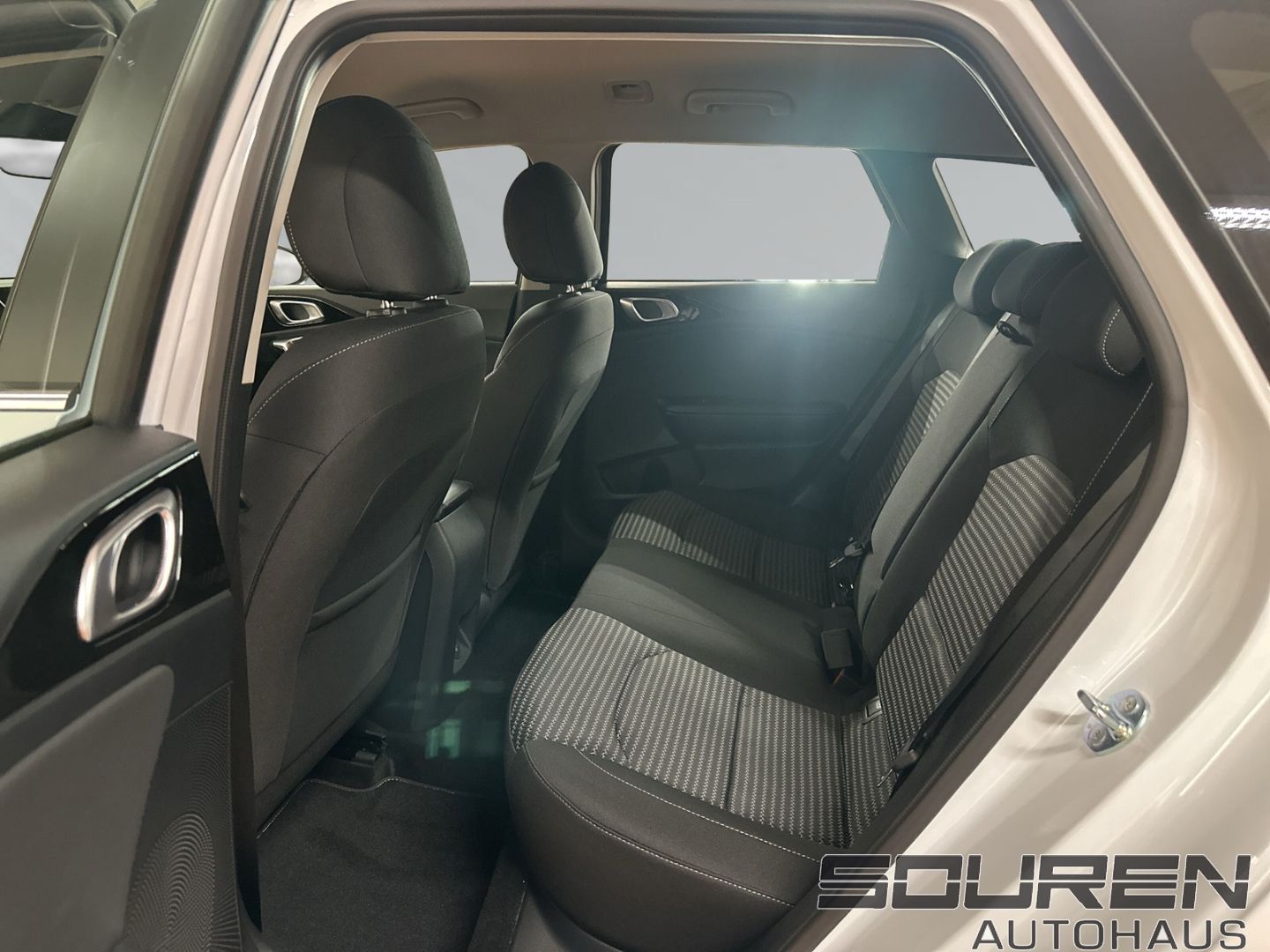 Fahrzeugabbildung Kia Ceed_sw 1.0 T-GDI Vision KOMF+ Navi + Apple CarP