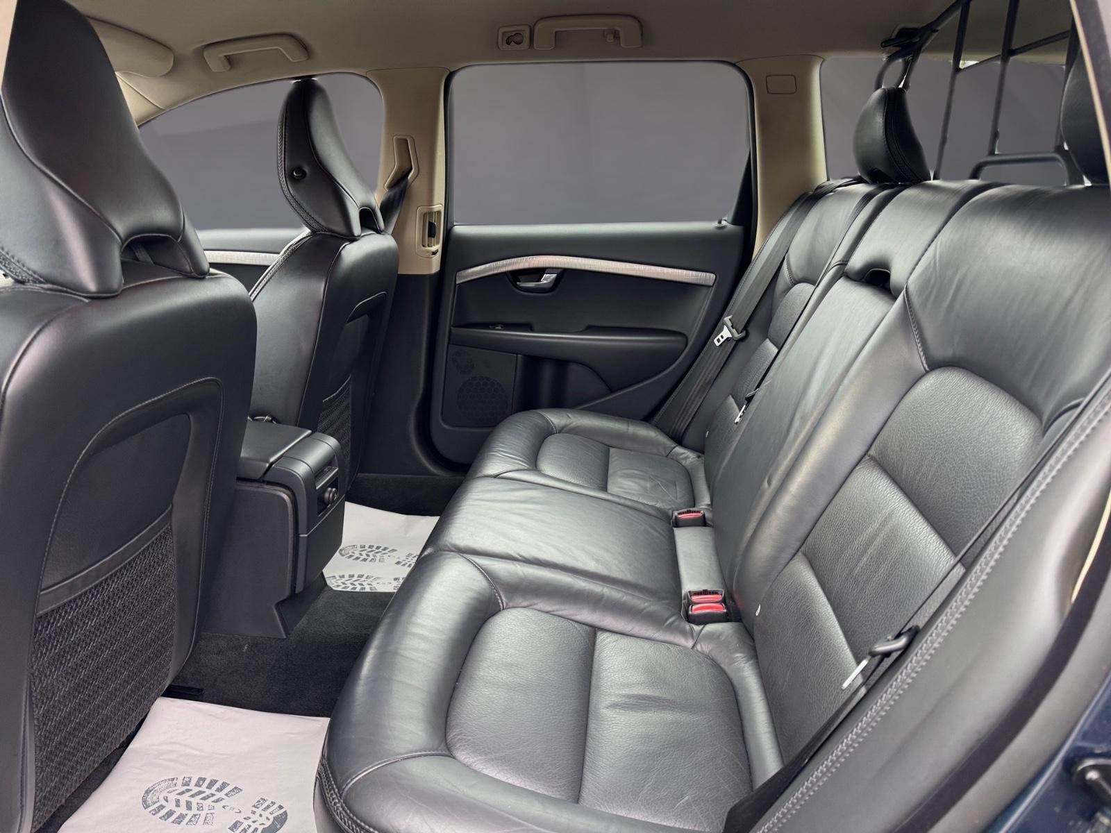 VOLVO XC70 2.4 D5 185CH MOMENTUM AWD