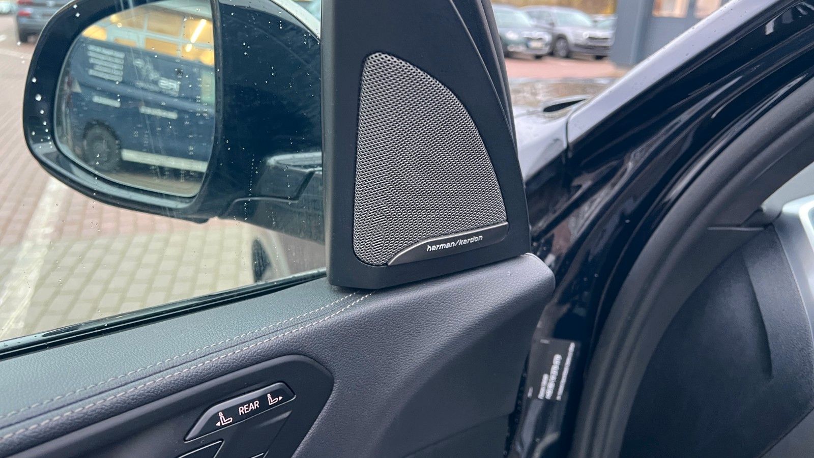 Fahrzeugabbildung BMW X7 M50 d *H/K*360°*PANO*AHK*M-Paket*HUD*Mietkauf