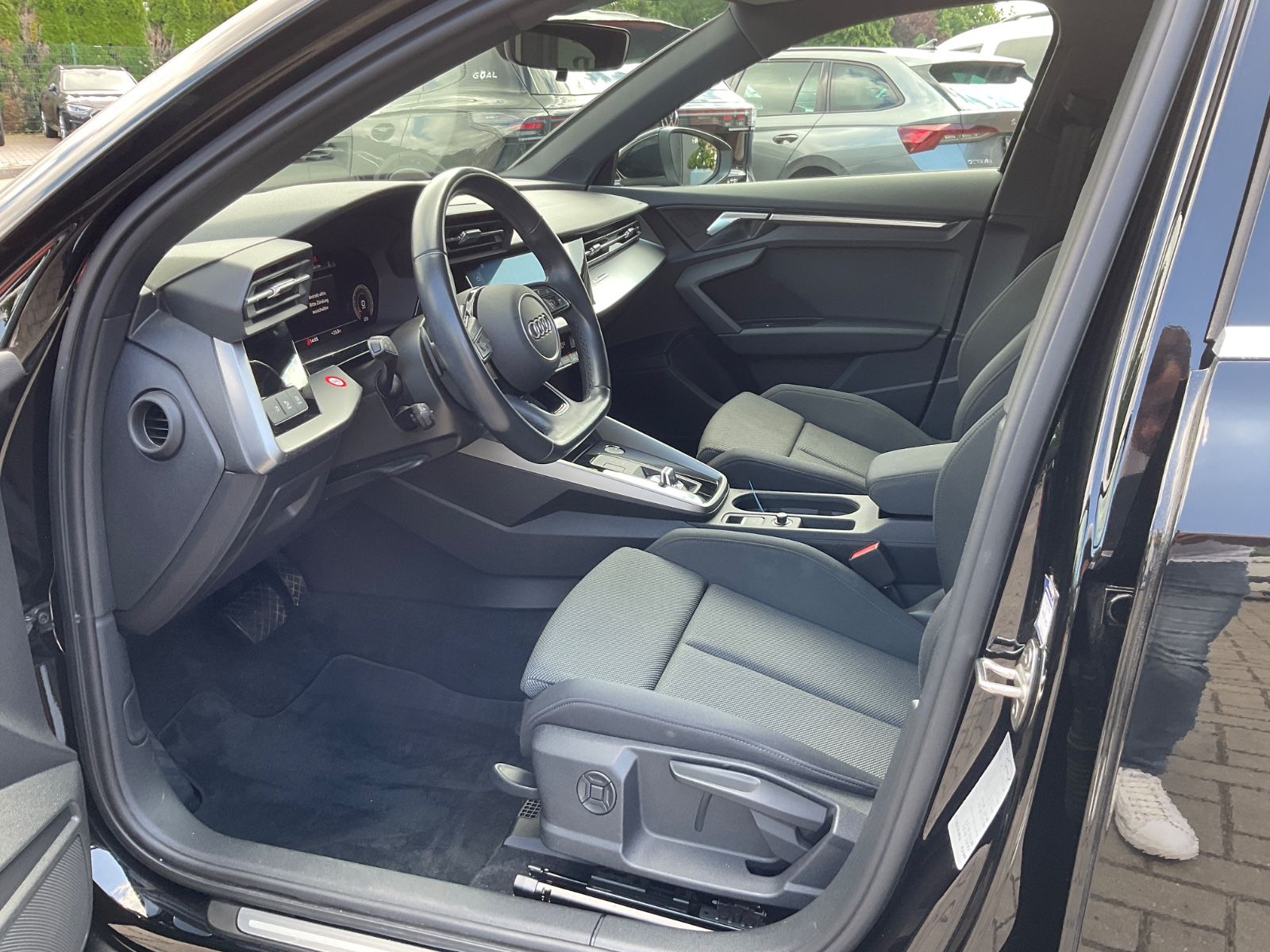 Fahrzeugabbildung Audi A3 35 TFSI S tronic Sportback,Virtual,Navi,LED