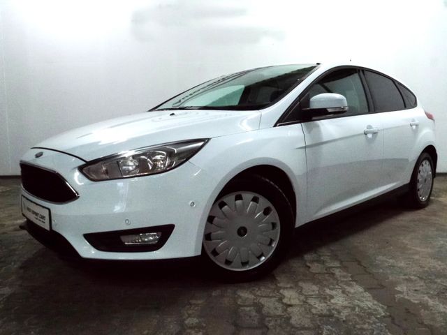 Ford Focus Lim. Trend Active Park Klima Navi PDC Temp