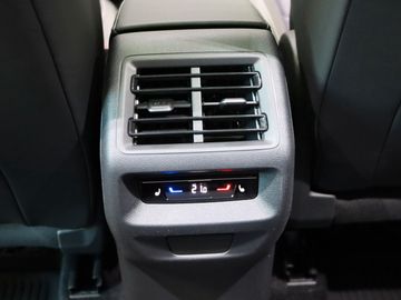 Fahrzeugverkauf 24 Volkswagen Tiguan 1.5 eTSI AHK Pano StHz 19 Zoll