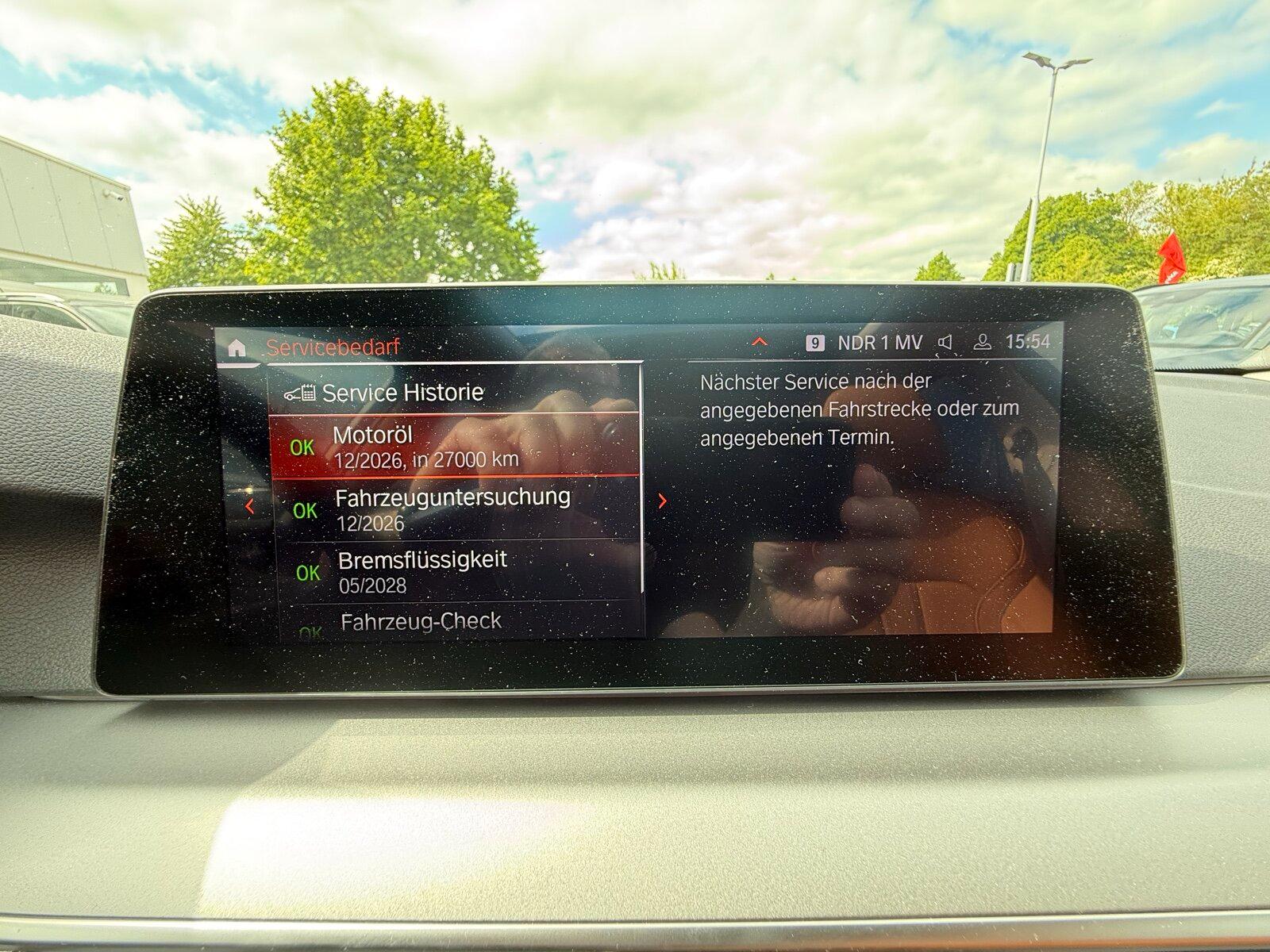 BMW 5er - 530 d Mild Hybrid PANO Leder AHK NAVI LED 