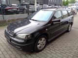 Opel Astra 1.6, Klimatronic, Ganzjahresreifen, PDC - Opel Astra aus 2003: Kombi