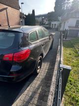 Opel Astra J Sports Tourer 1.6 Selection - Opel Astra aus 2010: Sports
