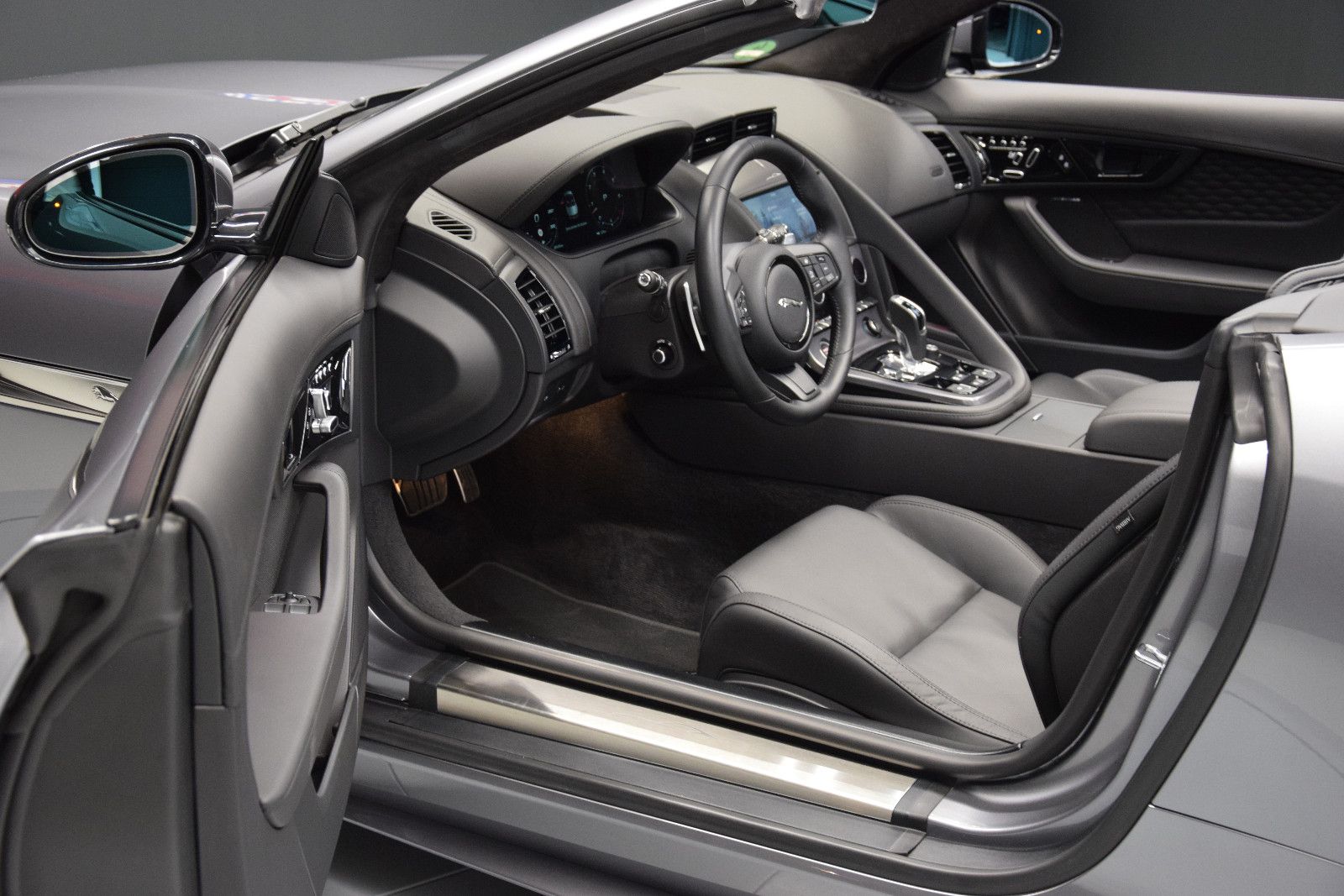 Fahrzeugabbildung Jaguar F-Type Cabrio R-Dynamic Memory Vollleder S-AGA
