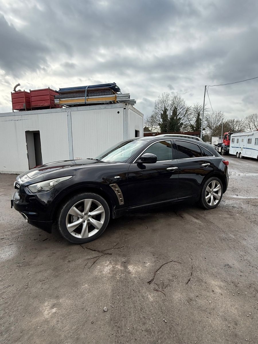 Infiniti EX30 FX 30 Sport