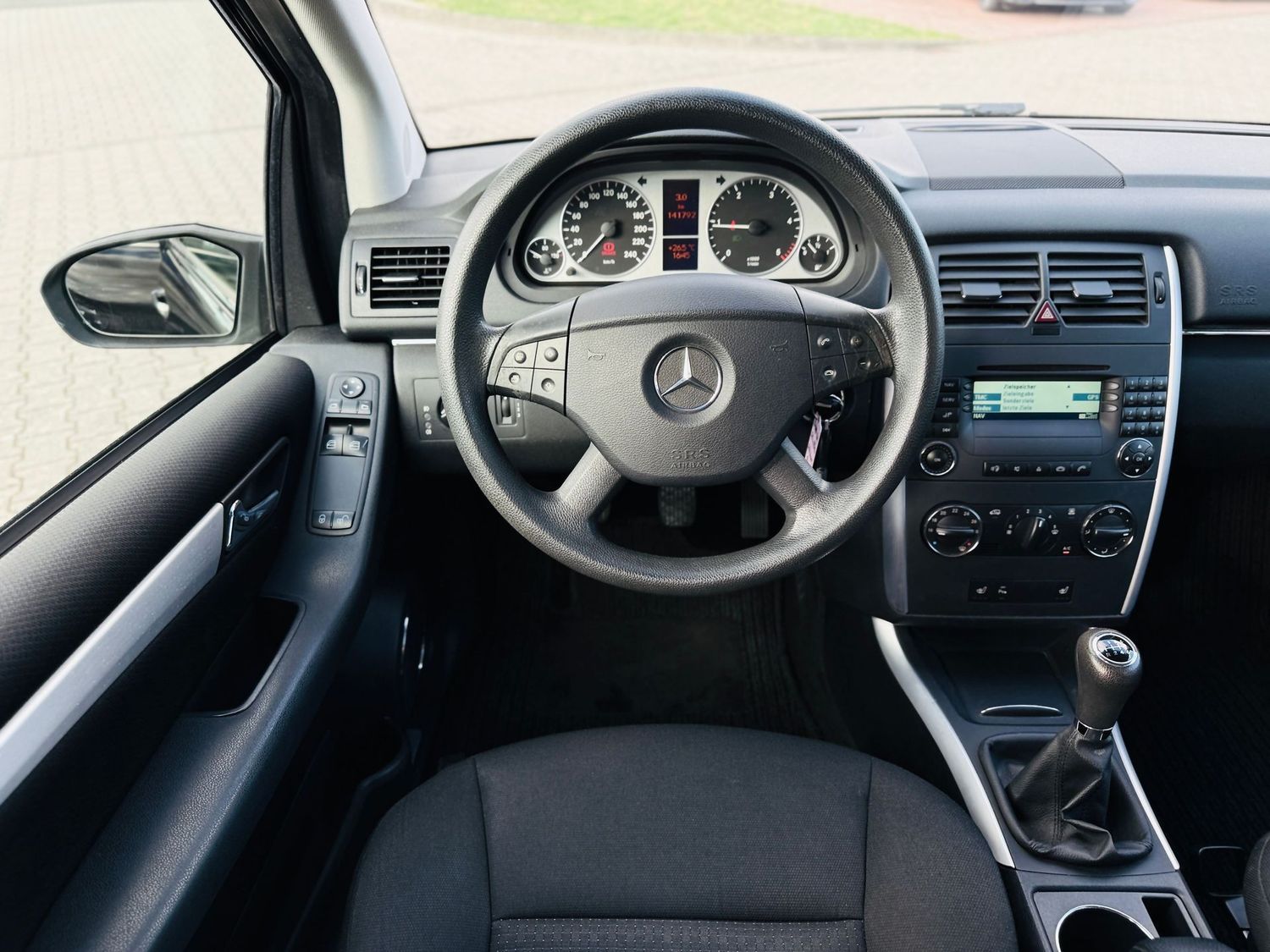 Fahrzeugabbildung Mercedes-Benz B 180 CDI Navi, PTS, AHK abn., Sitzheizung, Chro