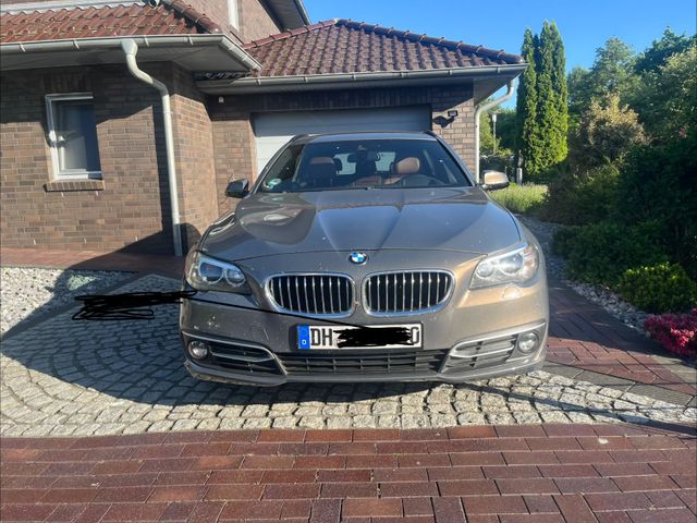 BMW 530d Touring A Luxury Line Luxury Line