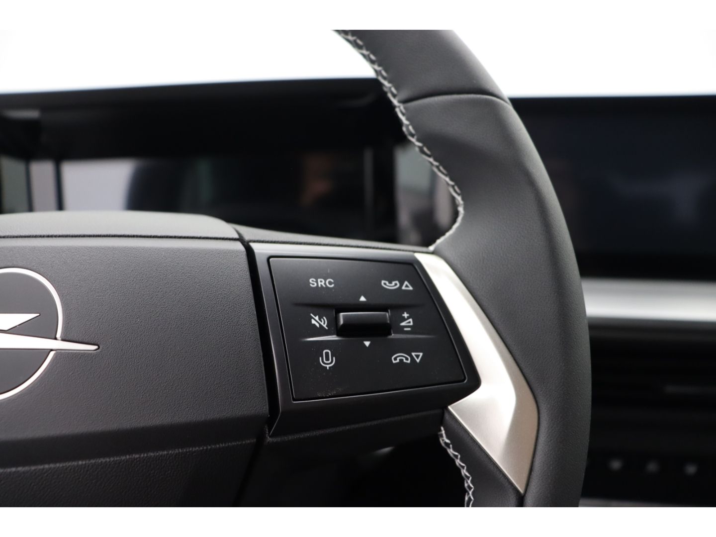 Fahrzeugabbildung Opel Frontera Electric GS 83 kW LED /  Allwetter/ Kam