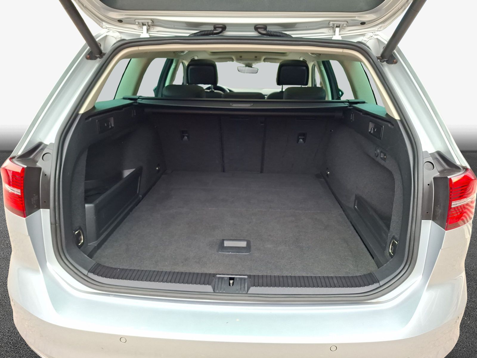 Volkswagen Passat Variant 2.0 TDI Highline NAVI AHK SD STAN foto 8