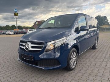 Mercedes V 220 - 3