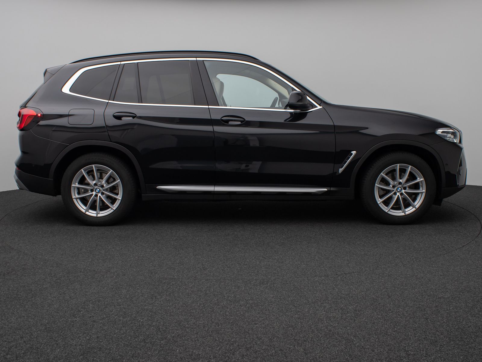 Fahrzeugabbildung BMW X3 xD20d  Kamera DAB HiFi Lnkrhzg Komfort Sport