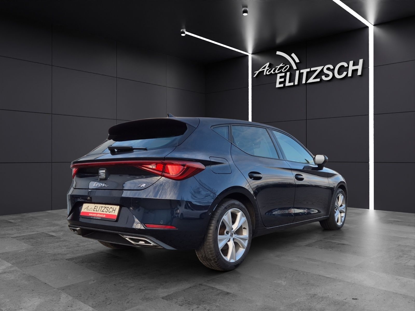 Fahrzeugabbildung SEAT Leon eTSI FR-Line DSG LED Navi GRA PDC SH