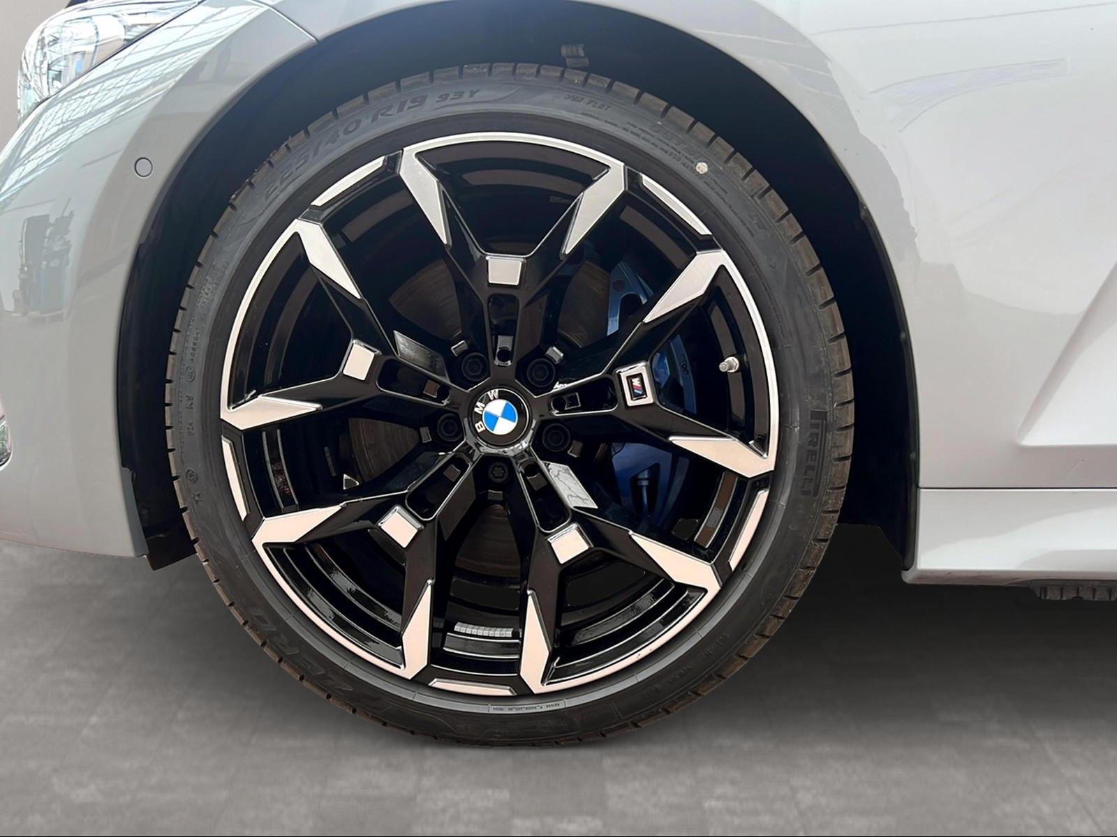 BMW M340i xDrive Touring LiveCockpitProf Kamera LED