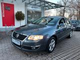 Volkswagen Passat 1,6i Lim. Comfortline*Klimaaut.*Alu*2xPTS - gebrauchte VW Passat aus dem Jahr 2009