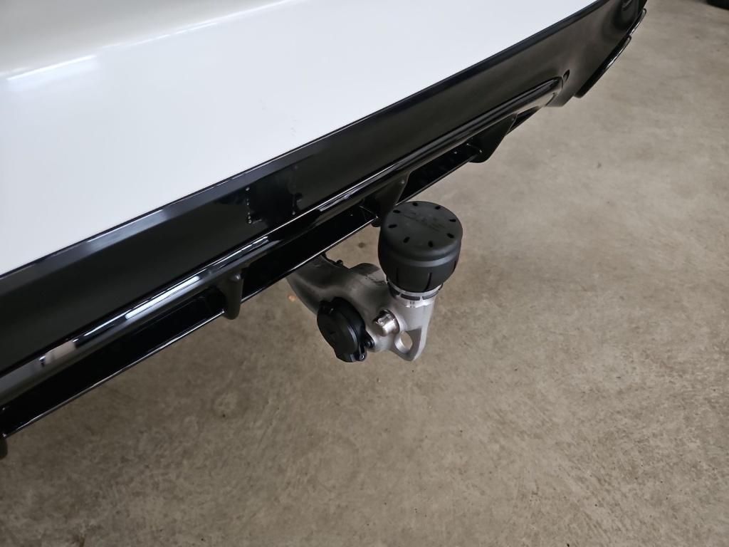 Fahrzeugabbildung Mercedes-Benz E 53 Hybrid 4M T-Modell +PREMIUM+AHK+PANO+AC/DC+