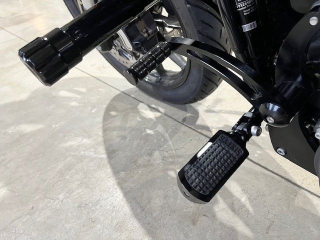 Fahrzeugabbildung Harley-Davidson FXLRST Low Rider ST 117 Umbau / Jekill