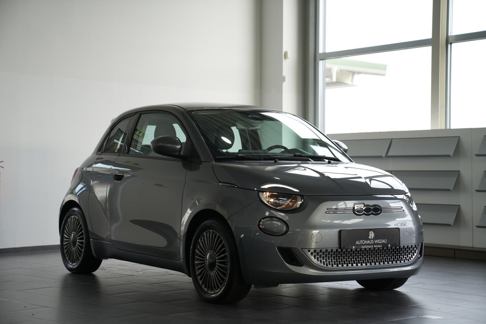 Fiat 500 e 3+1 Icon *AUT*SHZ*KAMERA*CARPLAY*