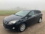 Ford Turnier Titanium *gepflegt*AHK* - Ford Focus aus 2011: Turnier