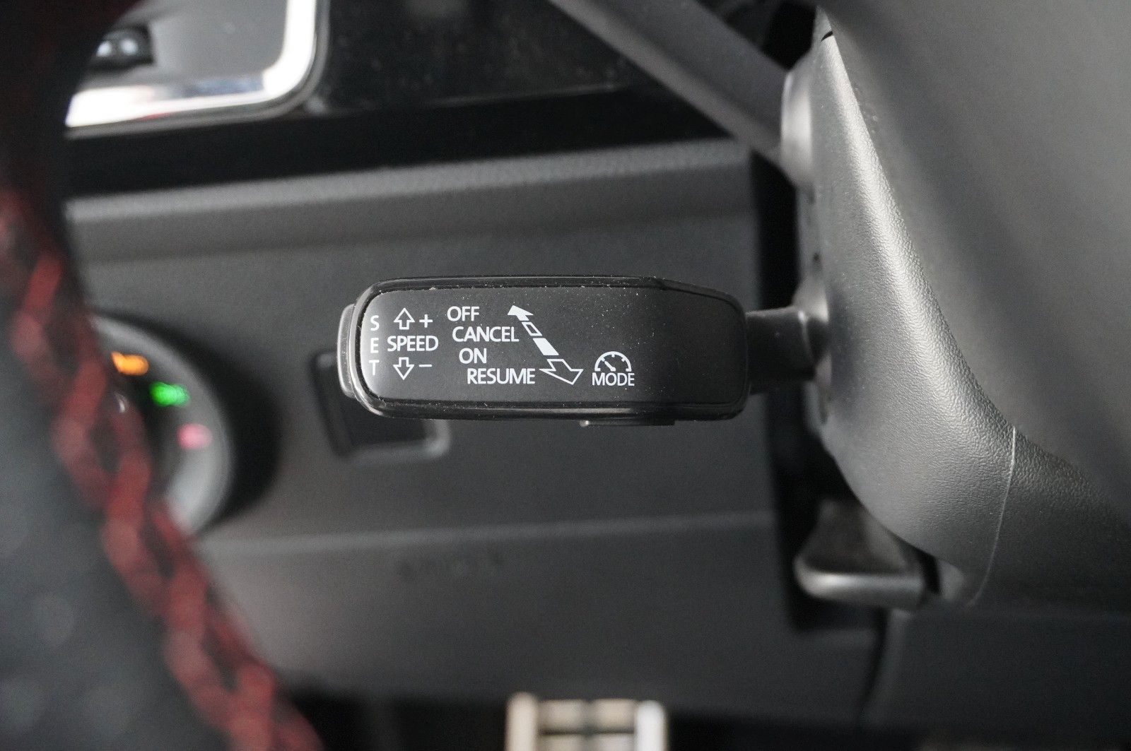 Fahrzeugabbildung SEAT Ateca .1.5 TSI FR SPORT DSG NAVI/LED/KAMERA/AHK