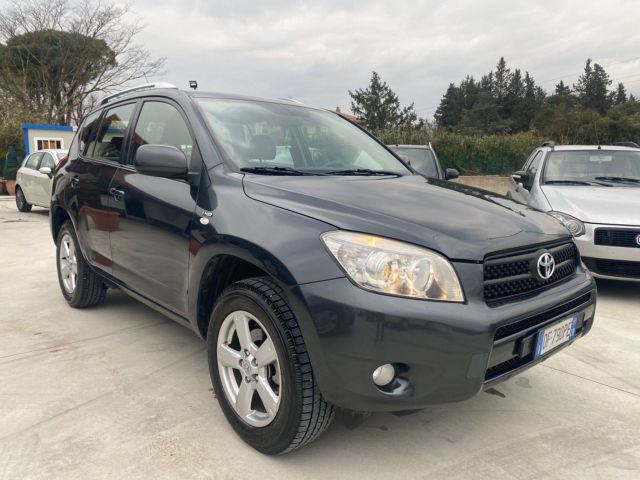 Toyota RAV 4 RAV4 2.2 D-4D 136 CV Luxury