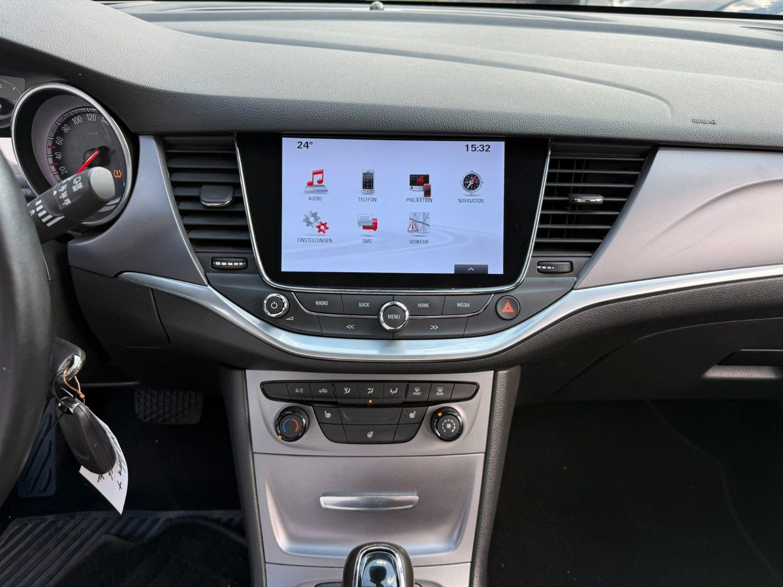 Fahrzeugabbildung Opel Astra K Lim. 5-trg. Business Start/Stop