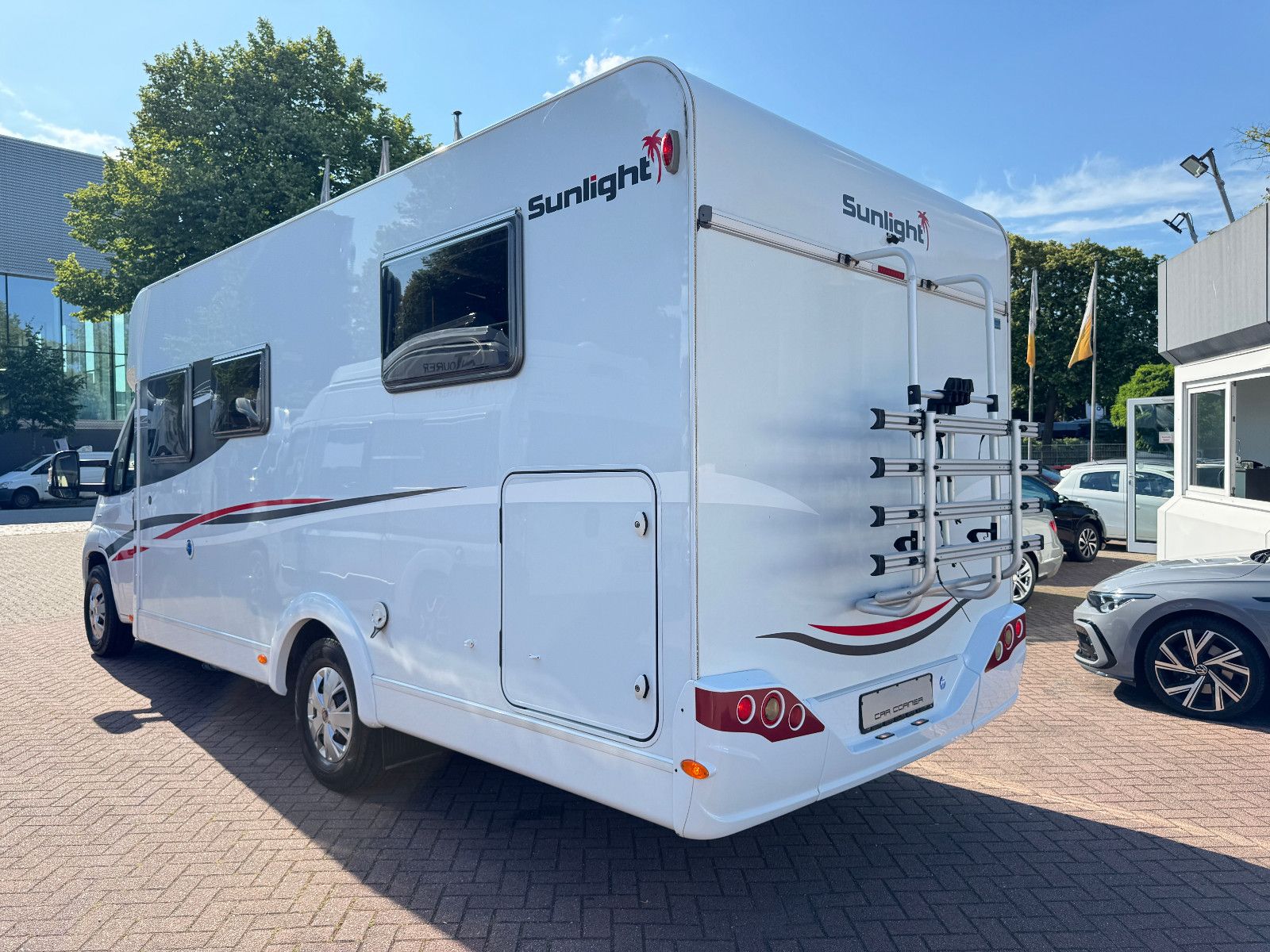 Fahrzeugabbildung Sunlight T 68 FIAT DUCATO NAVI KAMERA SAT TV EB & HUBBETT