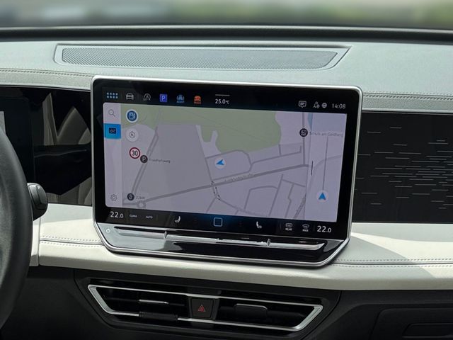 Tiguan 1.5 TSI DSG ELEGANCE LED+KAMERA+AHK+PDC+A