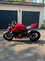 Ducati Streetfighter V4 BJ2023 + Zubehör - DUCATI STREETFIGHTER V4