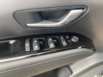 Fahrzeugabbildung Hyundai TUCSON Hybrid 230PS 1.6 T-GDI Trend LED NAVI RFK
