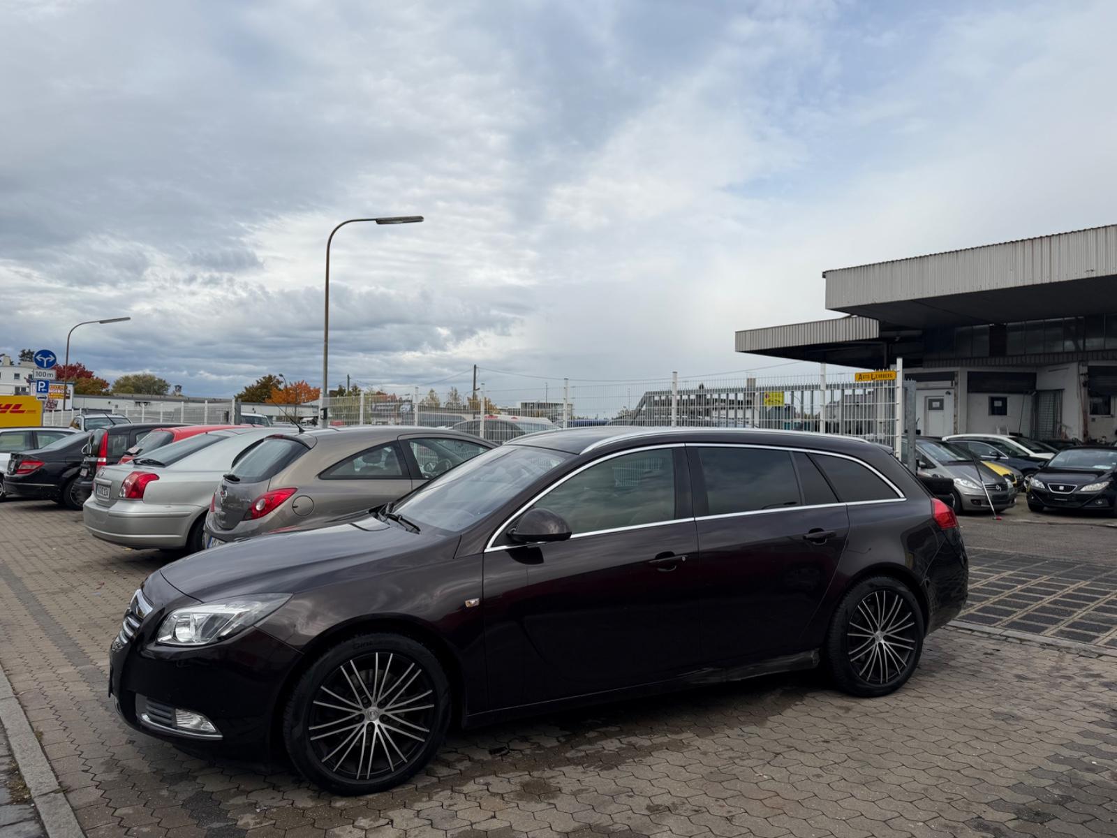 Opel Insignia 2011 — photo 12