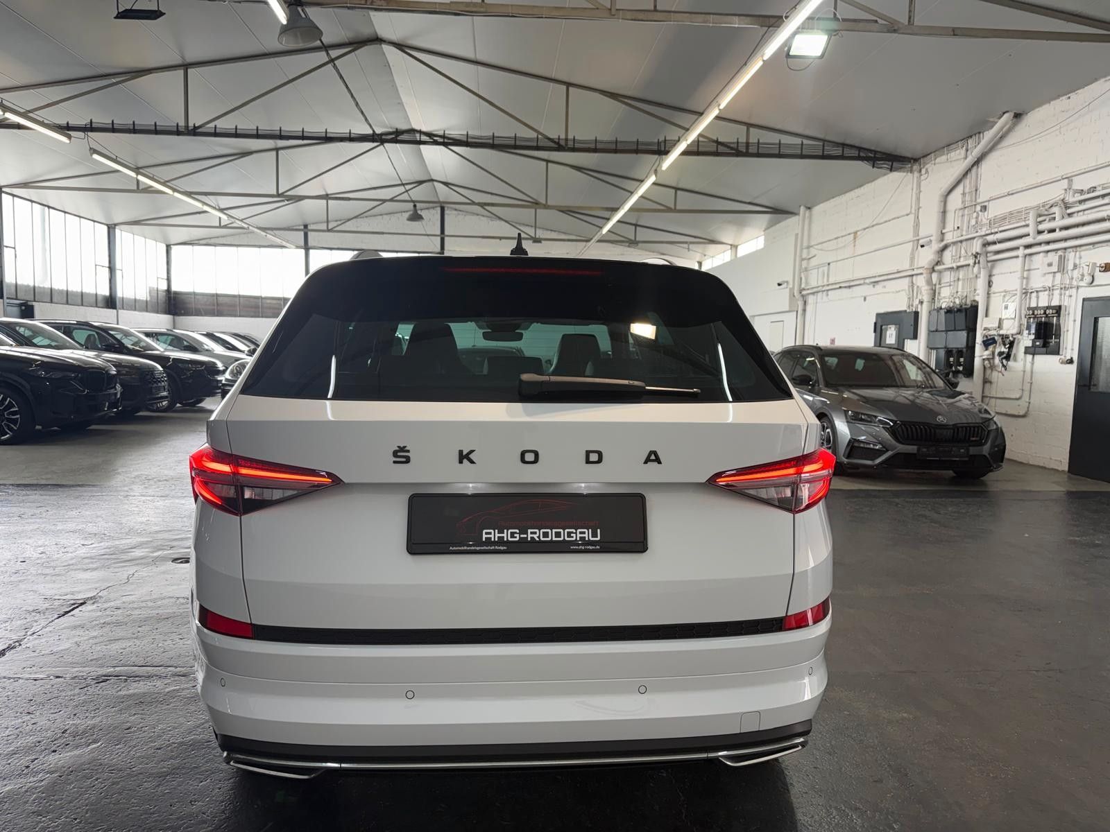 Skoda Kodiaq Sportline 4x4/AHK/NAVI/LED/Family foto 11