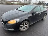 Volvo V40 120PS 2.0 Kinetic 99989 - Volvo V40 Kinetic mit Diesel-Antrieb