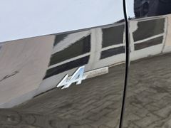 Fahrzeugabbildung Rafale Atelier Alpine E-Tech Plug-in 300 4x4 SOL