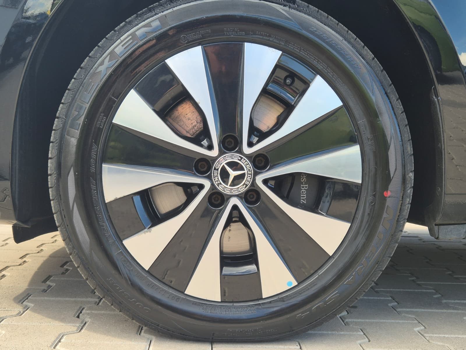 Fahrzeugabbildung Mercedes-Benz V 250 d EDITION 4MATIC lang LED*DISTRON.*MBUX10"