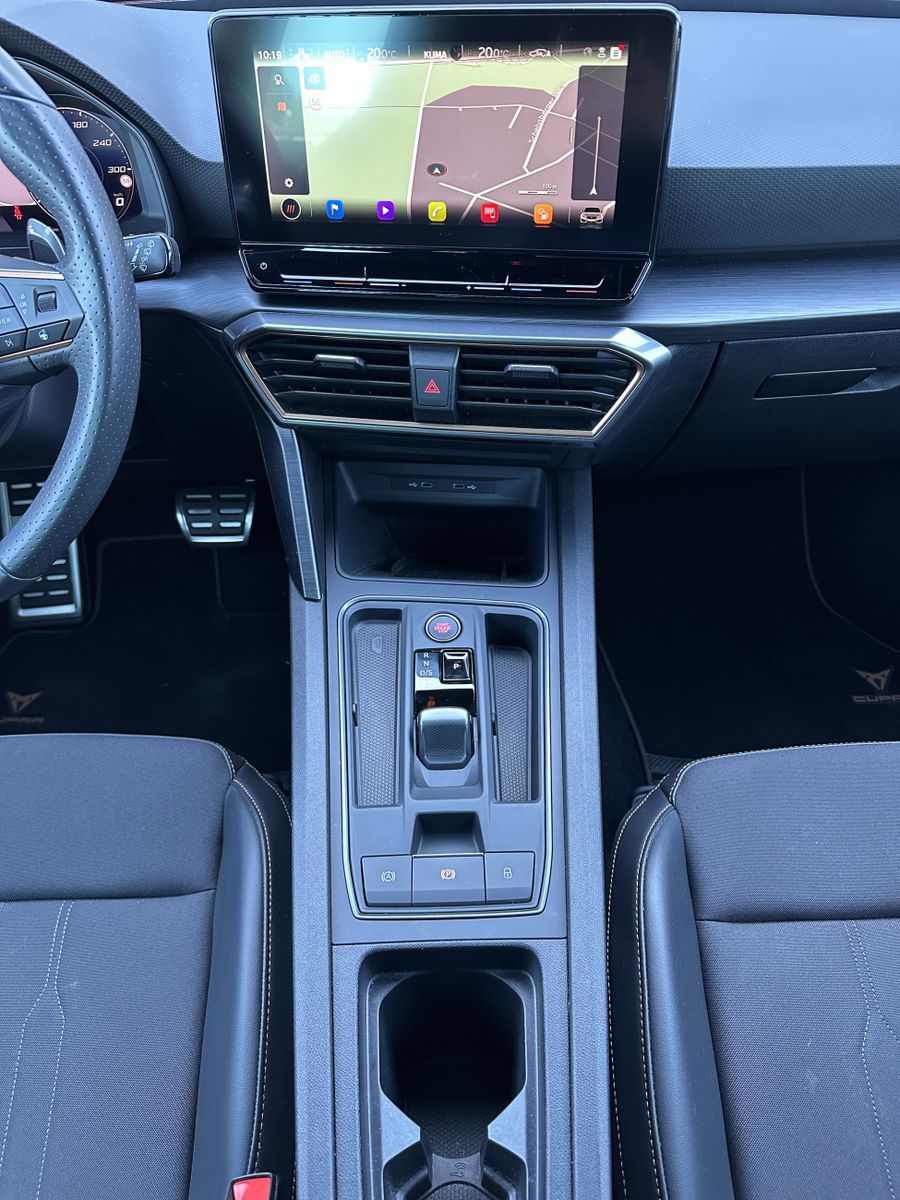Fahrzeugabbildung CUPRA Leon SpT 2.0 TSI DSG VZ NAV+LED+ACC+VCOCK+LKRHZG