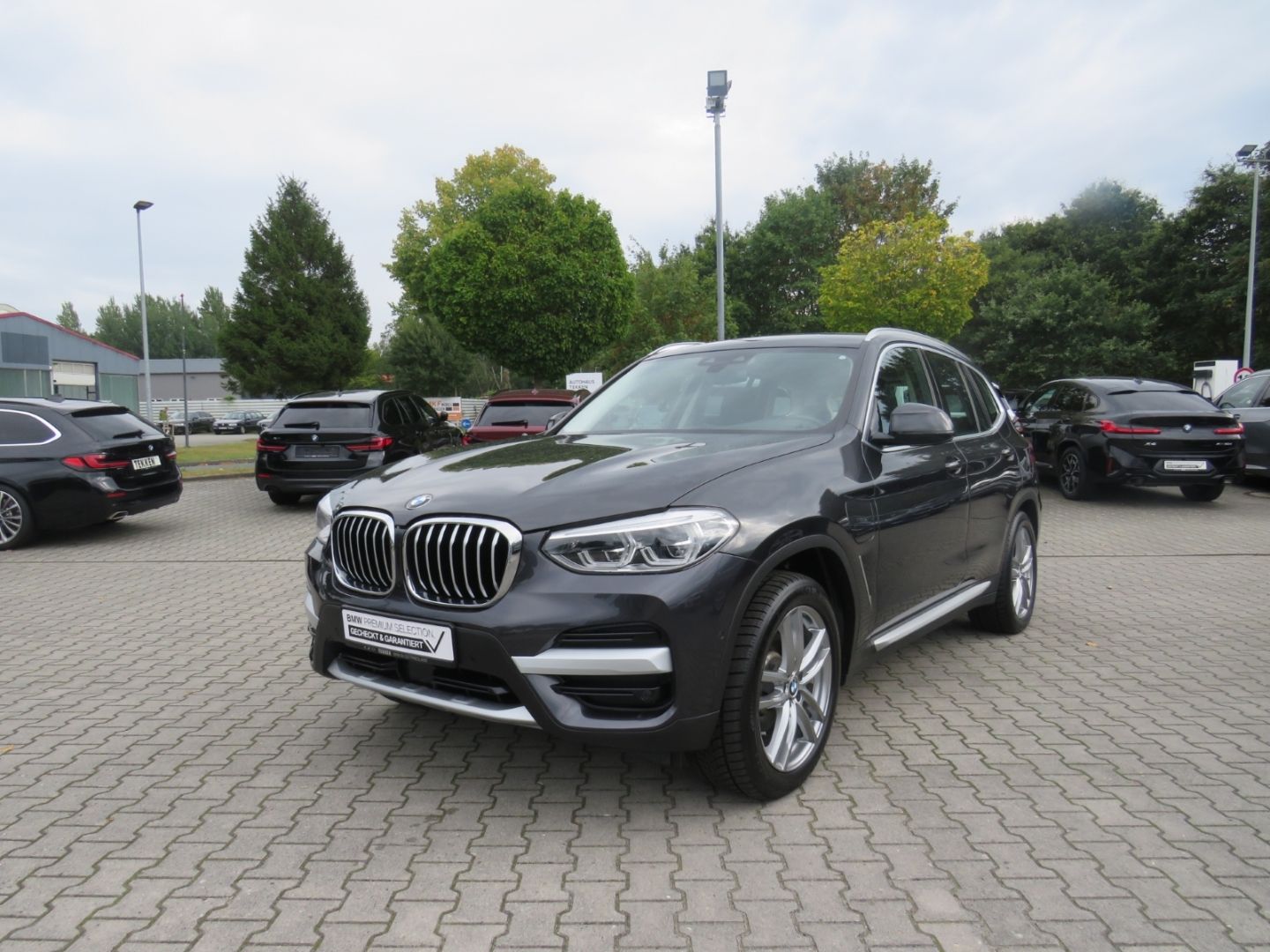 BMW X3 xdrive 30e X-Line HuD ACC HIFI AHK LED